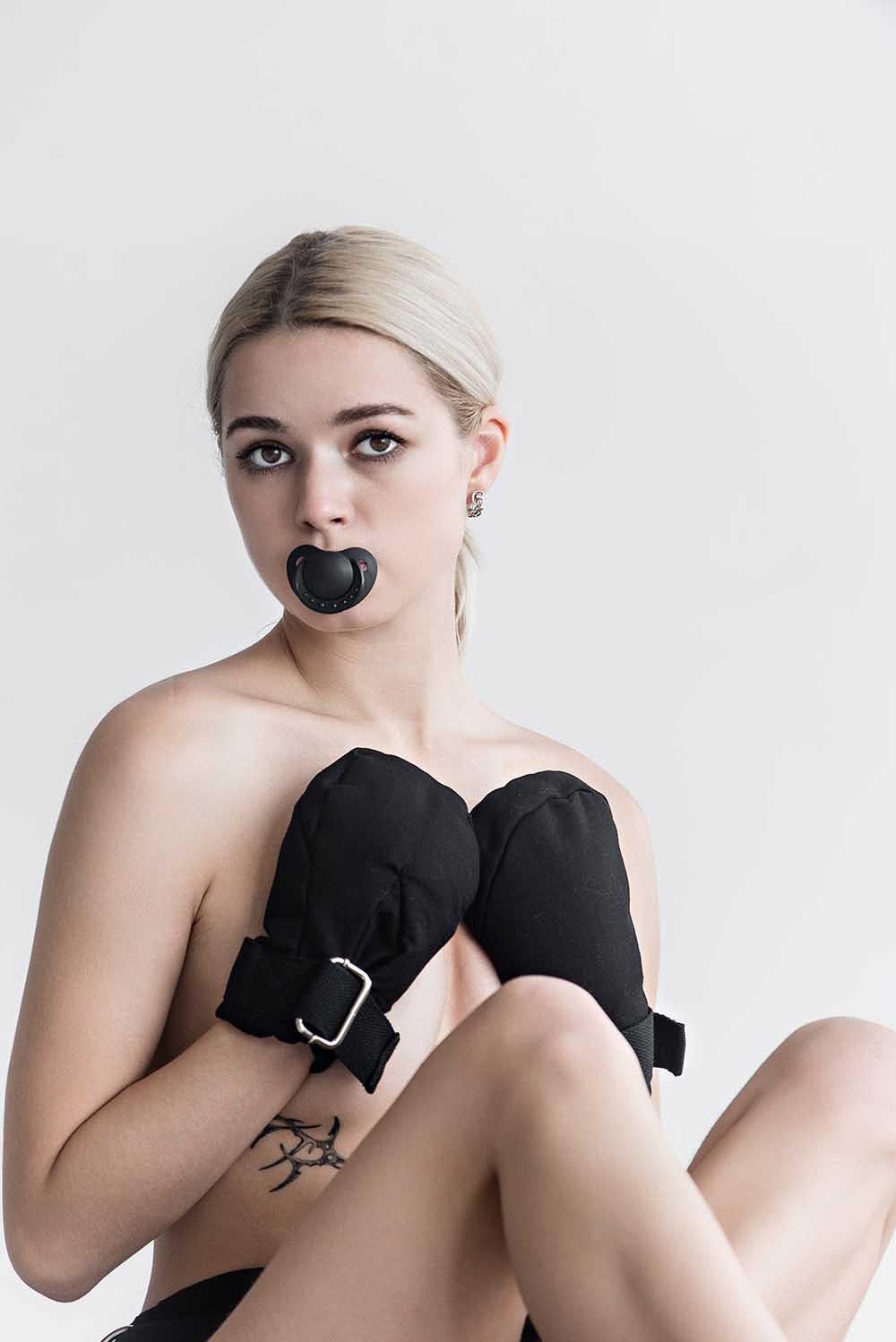 Cotton Hand Mitts, Restraints in Medical Style