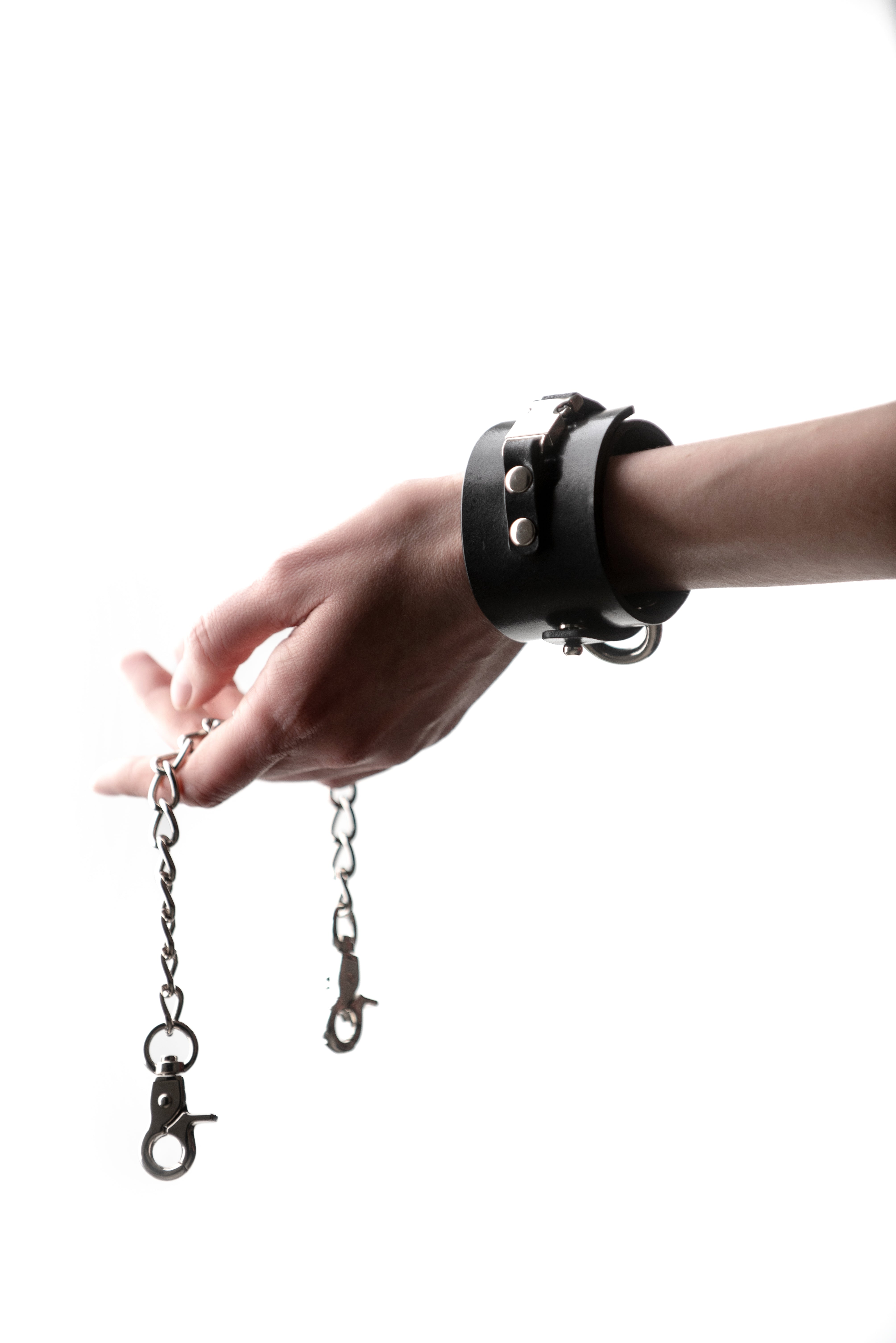 “Fast X me up” Handcuffs with chain connector