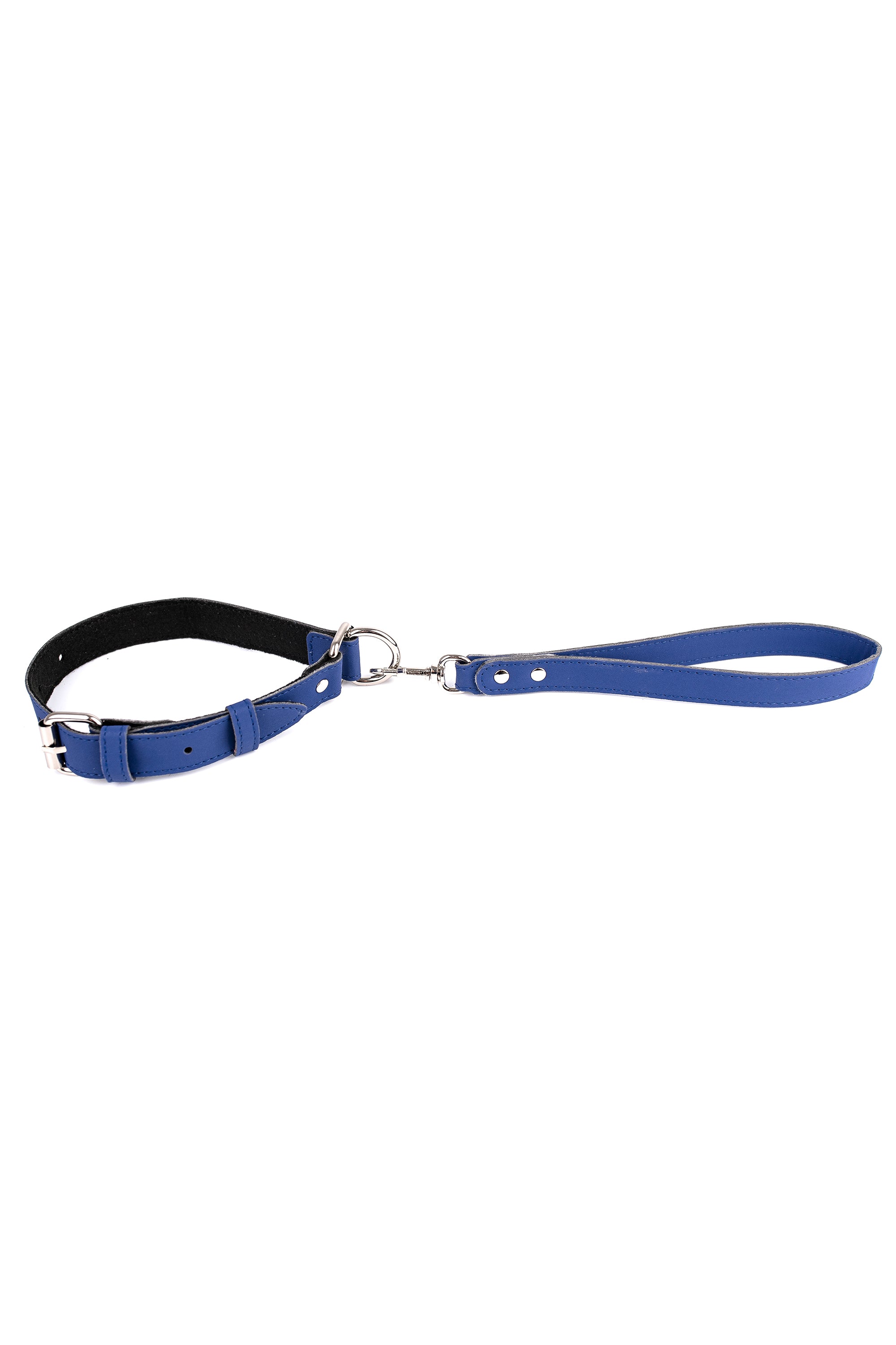 Self-tightening faux leather choke collar