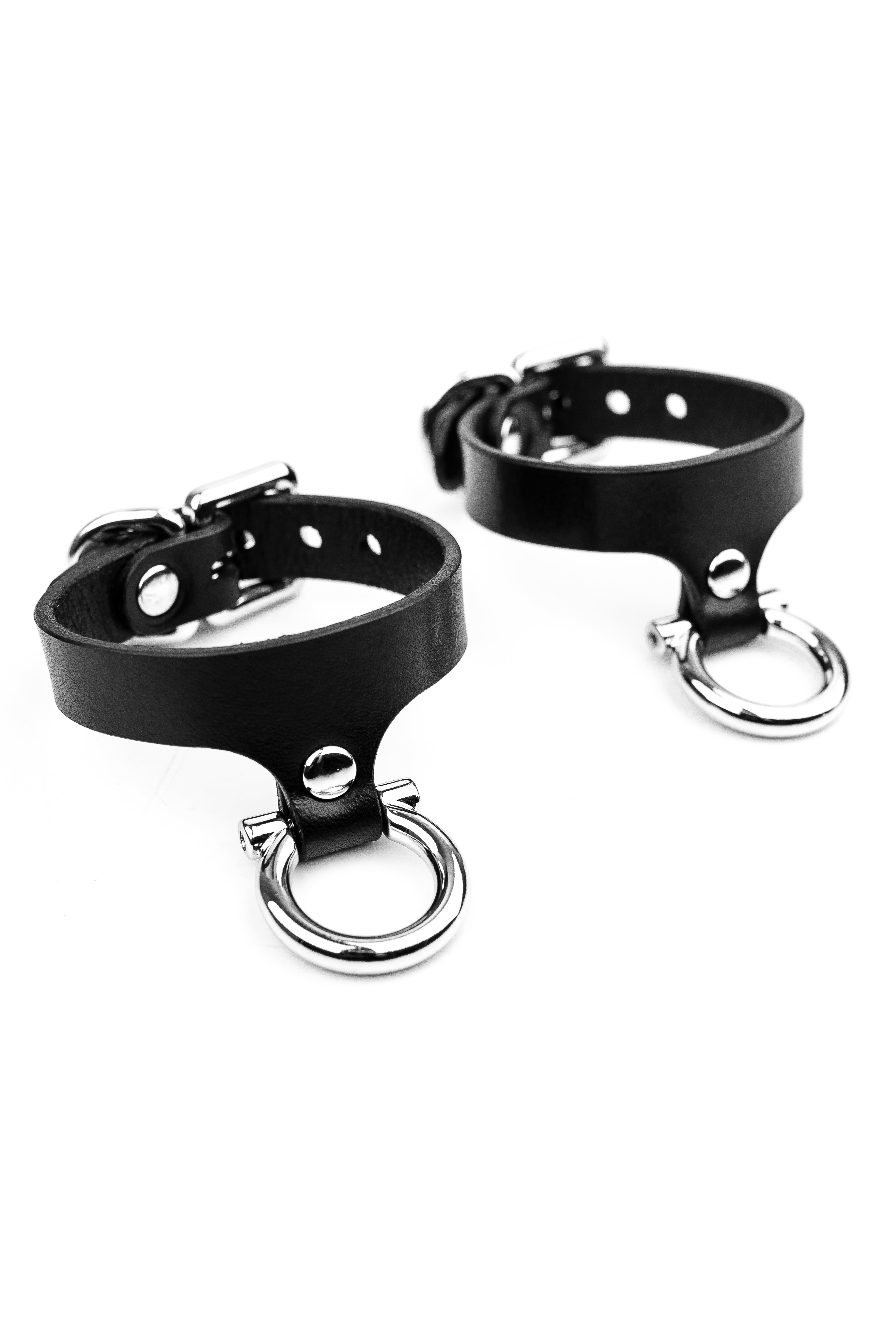 Wrist cuffs “Horseshoe”