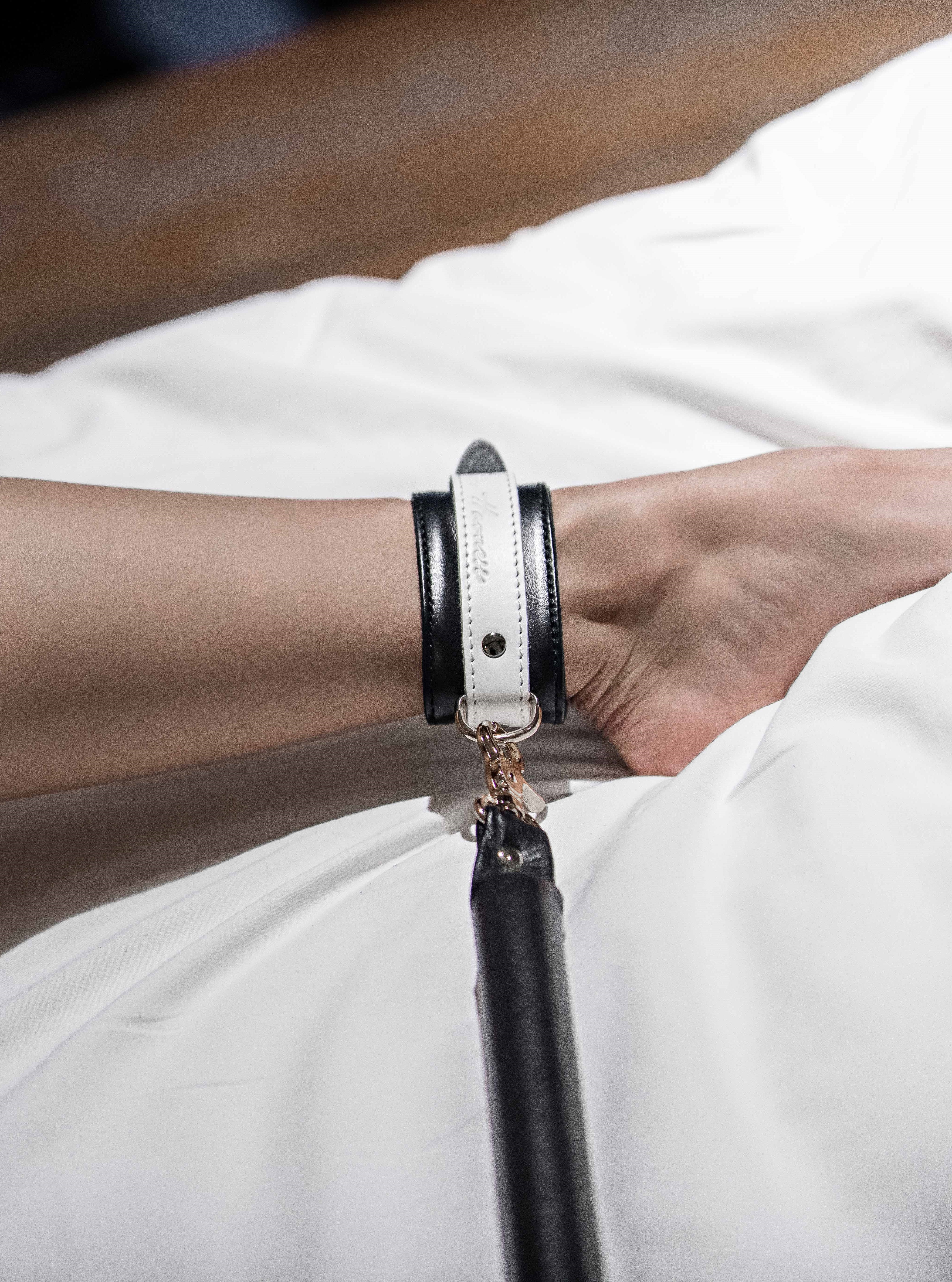 Black'n'White Cuffs for wrists, for ankles with standard leather connector