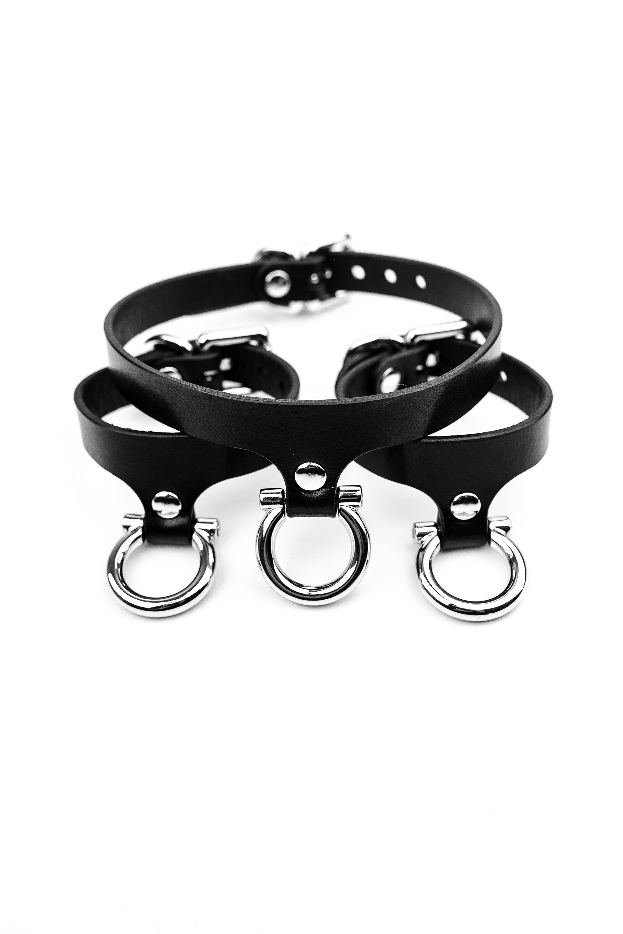 Set “Horseshoe” Cuffs And Collar